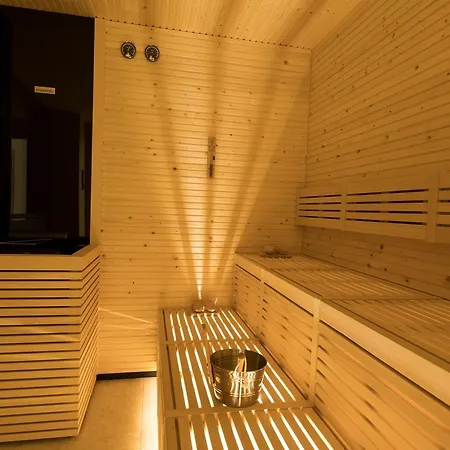 The Hotel 4*