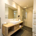 Hotel The 4*