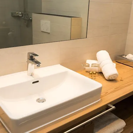 The Hotel 4*